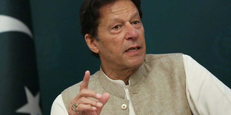 ਬਲਾਤਕਾਰ ਦੀਆਂ ਘਟਨਾਵਾਂ ‘ਤੇ ਪਾਕਿ PM ਨੇ ਦਿੱਤਾ ਵਿਵਾਦਿਤ ਬਿਆਨ, ਕਿਹਾ- “ਔਰਤਾਂ ਘੱਟ ਕੱਪੜੇ ਪਾਉਣਗੀਆਂ ਤਾਂ ਮਰਦਾਂ ‘ਤੇ ਅਸਰ ਤਾਂ ਹੋਵੇਗਾ ਹੀ”