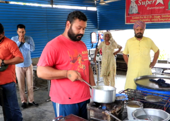 ਭੁੱਬਾਂ ਮਾਰ ਰੋਇਆ ਏਸ਼ੀਆ ਦਾ ਗੋਲਡ ਮੈਡਲਿਸਟ। ਚਾਹ ਵੇਚ ਕਰਦਾ ਗੁਜ਼ਾਰਾ ਕਹਿੰਦਾ ਮੈਨੂੰ ਚਪੜਾਸੀ ਦੀ ਨੌਕਰੀ ਹੀ ਦੇ ਦਿਓ